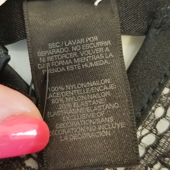 Victoria's Secret Vintage Designer Collection Thong w/ Rhinestone Crystal's NWT - Picture 10 of 16